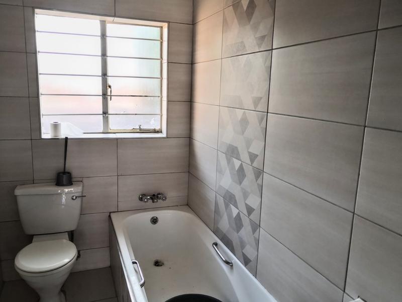 2 Bedroom Property for Sale in The Orchards Gauteng