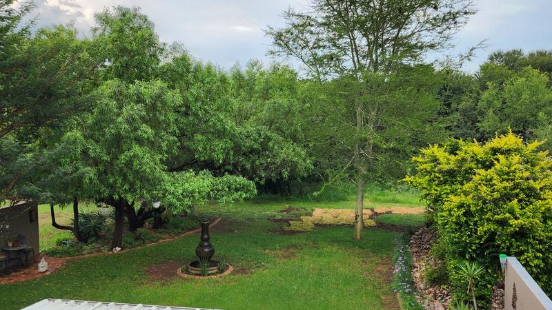 5 Bedroom Property for Sale in Theresa Park Gauteng