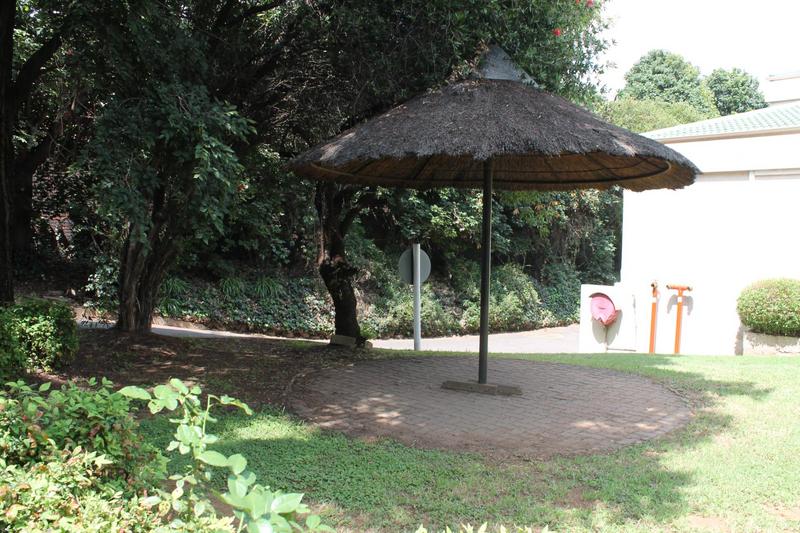 1 Bedroom Property for Sale in Bedfordview Gauteng
