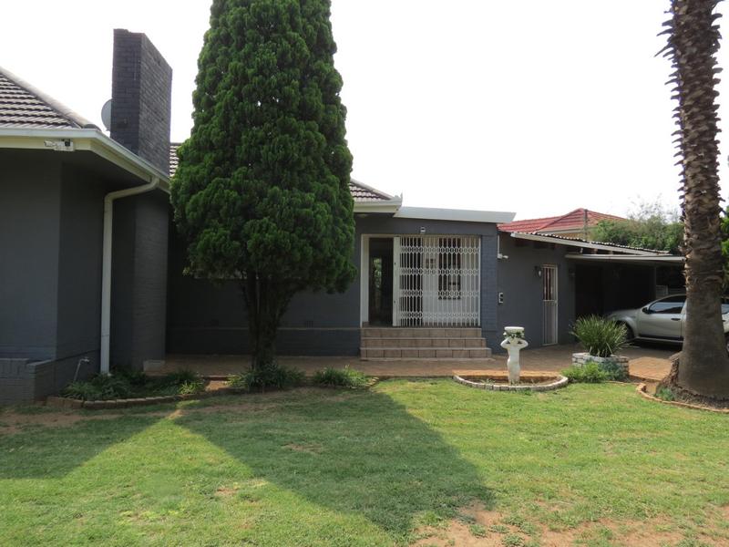 3 Bedroom Property for Sale in Parkdene Gauteng