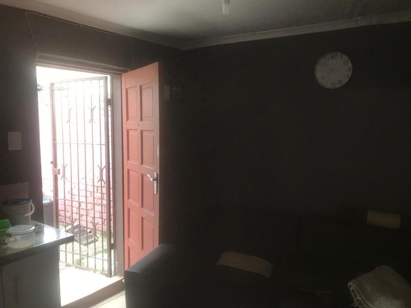 To Let 1 Bedroom Property for Rent in Kensington Gauteng