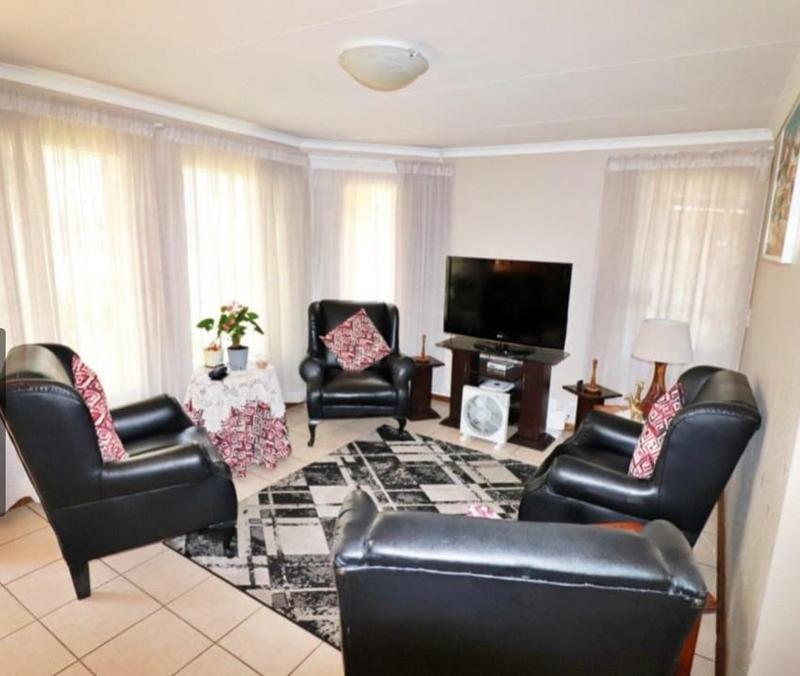 3 Bedroom Property for Sale in Sunnyridge Gauteng