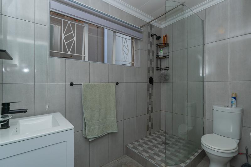 4 Bedroom Property for Sale in Sunnyridge Gauteng