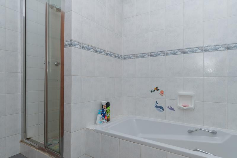 4 Bedroom Property for Sale in Sunnyridge Gauteng
