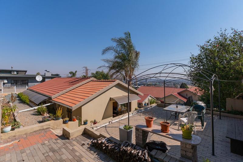 4 Bedroom Property for Sale in Sunnyridge Gauteng