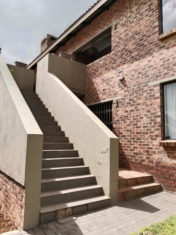 2 Bedroom Property for Sale in Albertsdal Gauteng