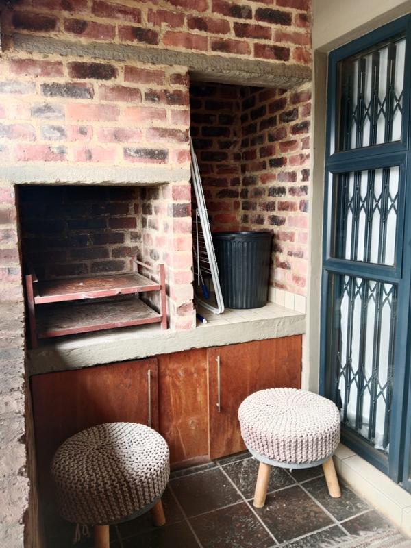2 Bedroom Property for Sale in Albertsdal Gauteng