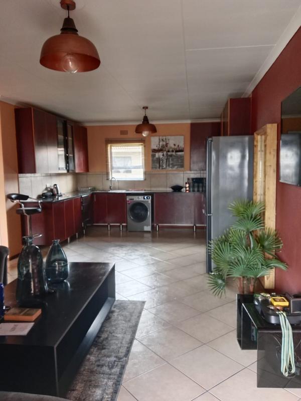 2 Bedroom Property for Sale in Albertsdal Gauteng