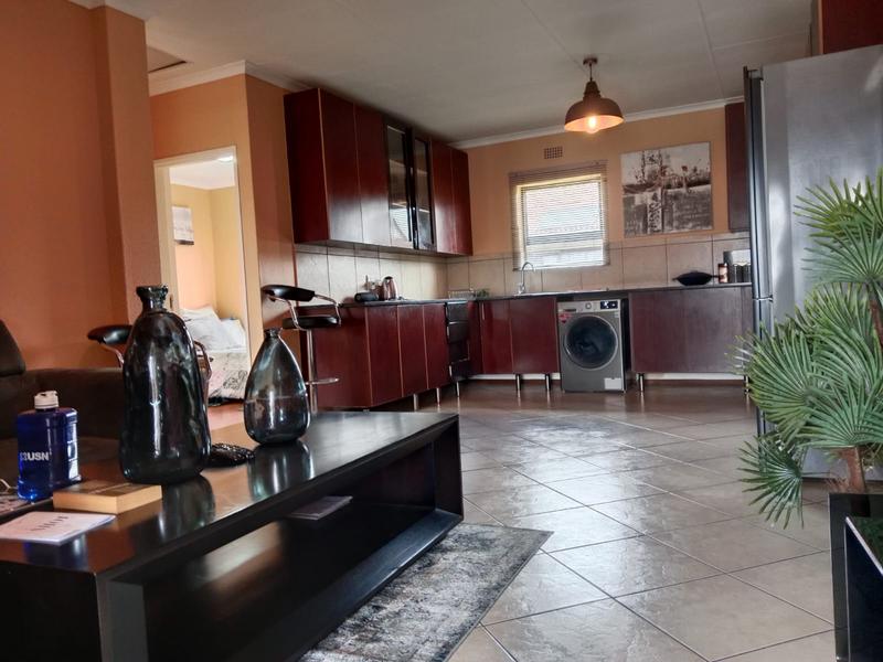2 Bedroom Property for Sale in Albertsdal Gauteng