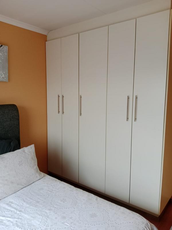 2 Bedroom Property for Sale in Albertsdal Gauteng