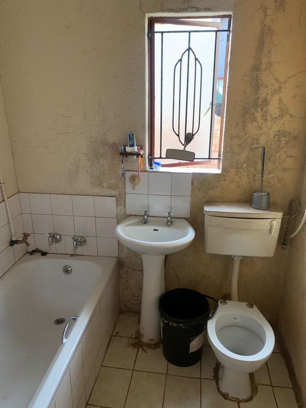 2 Bedroom Property for Sale in Dawn Park Gauteng