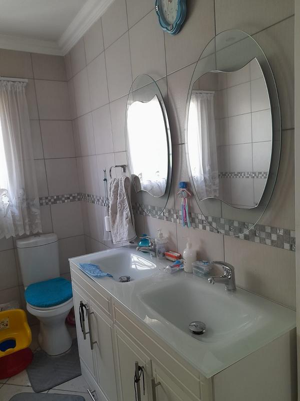 3 Bedroom Property for Sale in Honeydew Gauteng