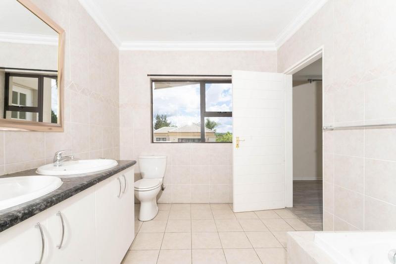 4 Bedroom Property for Sale in Dainfern Golf Estate Gauteng
