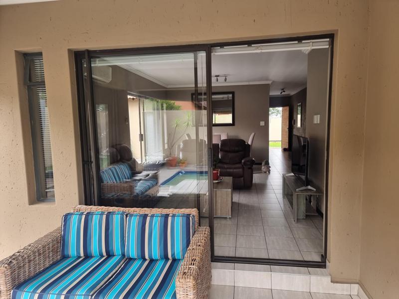 3 Bedroom Property for Sale in Edenvale Central Gauteng