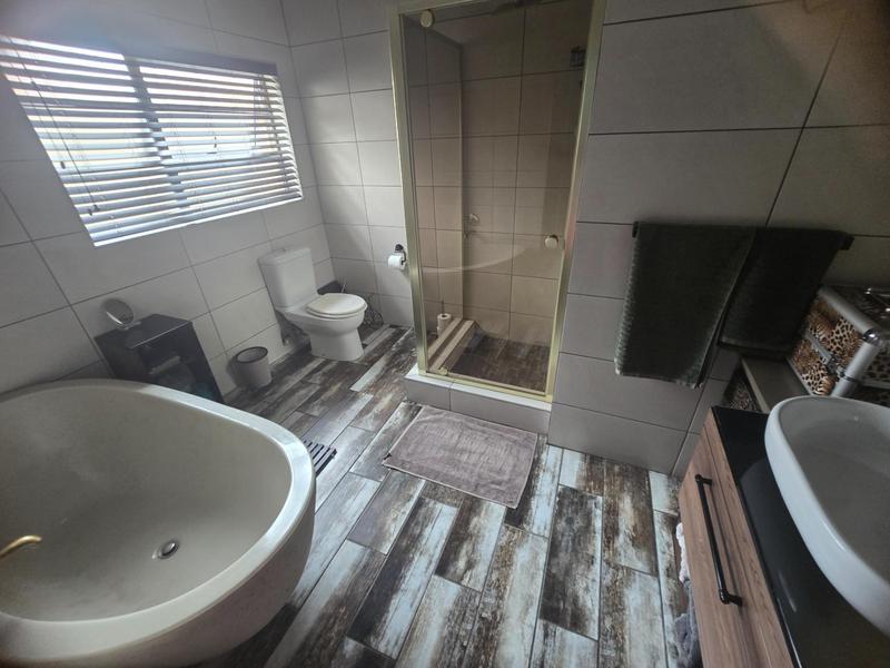 3 Bedroom Property for Sale in Sunward Park Gauteng