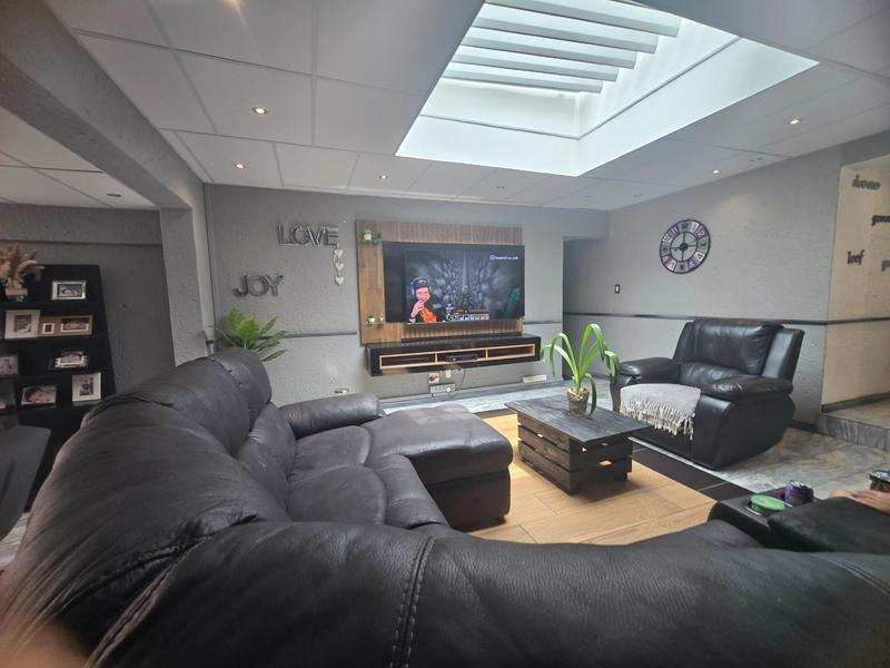 3 Bedroom Property for Sale in Sunward Park Gauteng