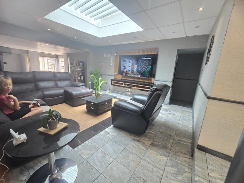 3 Bedroom Property for Sale in Sunward Park Gauteng