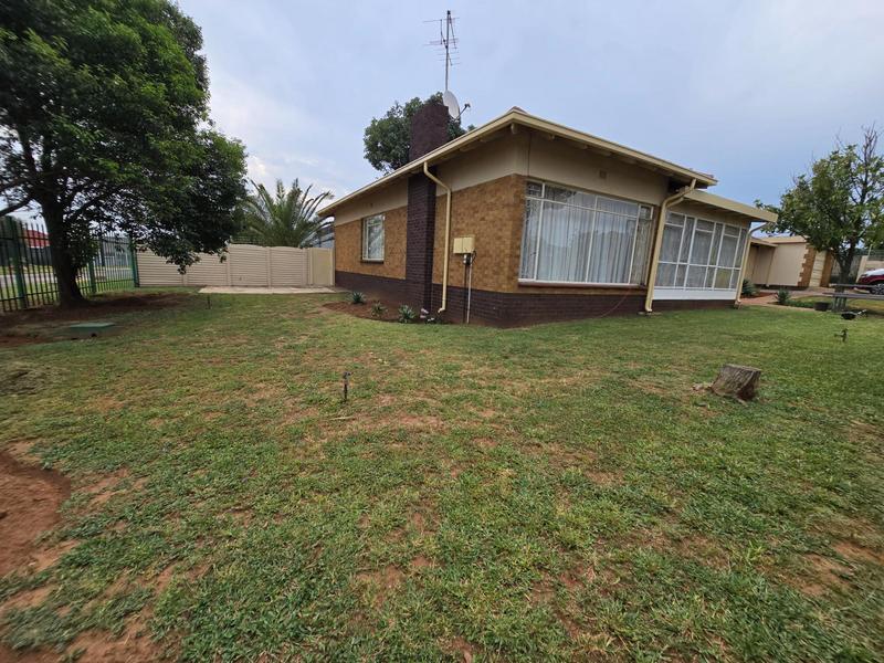 3 Bedroom Property for Sale in Elspark Gauteng