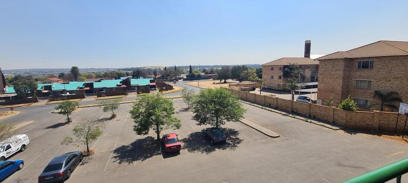 2 Bedroom Property for Sale in Elspark Gauteng