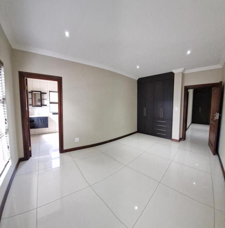 4 Bedroom Property for Sale in Sunward Park Gauteng