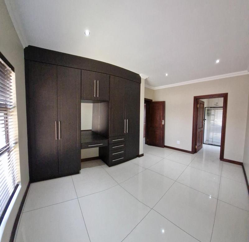 4 Bedroom Property for Sale in Sunward Park Gauteng