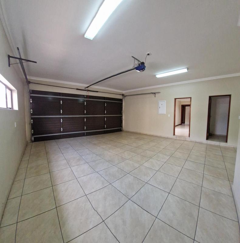 4 Bedroom Property for Sale in Sunward Park Gauteng