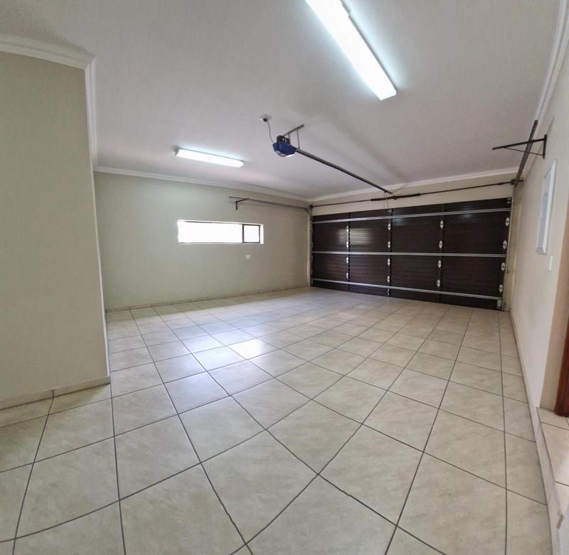 4 Bedroom Property for Sale in Sunward Park Gauteng