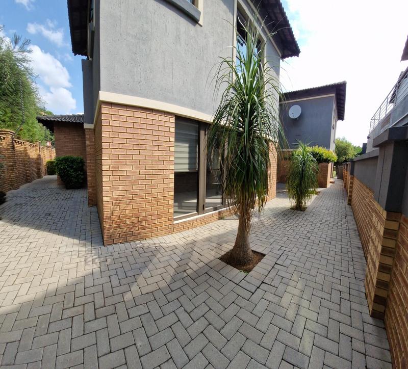 4 Bedroom Property for Sale in Sunward Park Gauteng