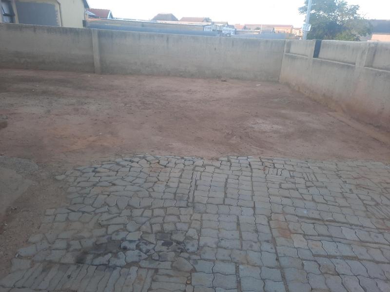 2 Bedroom Property for Sale in Lakeside Gauteng