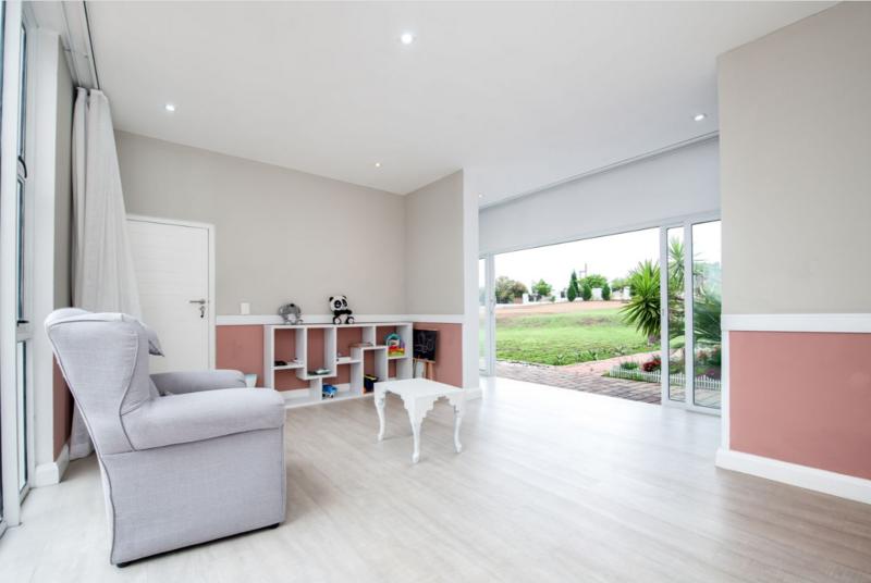 To Let 6 Bedroom Property for Rent in Saddlebrook Estate Gauteng