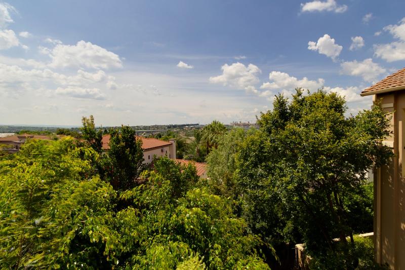 1 Bedroom Property for Sale in Dainfern Gauteng