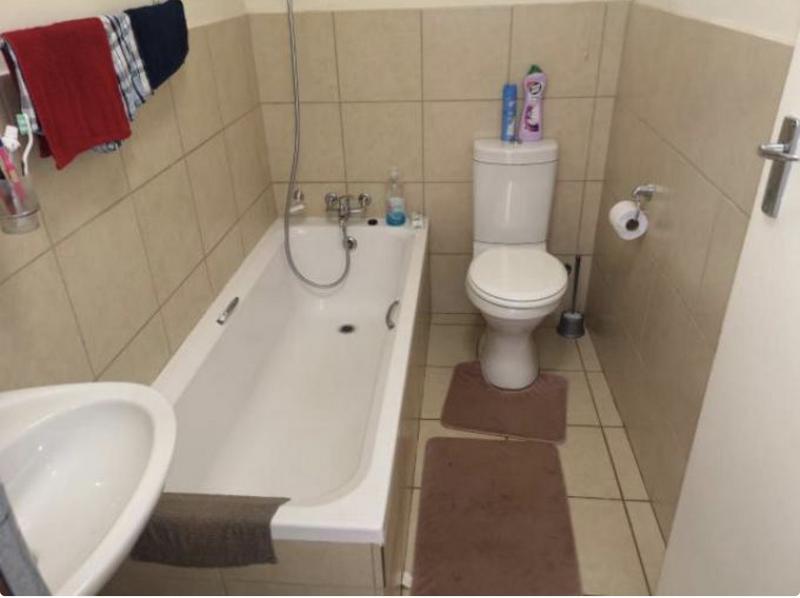 2 Bedroom Property for Sale in The Orchards Gauteng