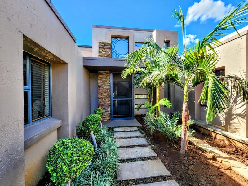 5 Bedroom Property for Sale in Zambezi Country Estate Gauteng