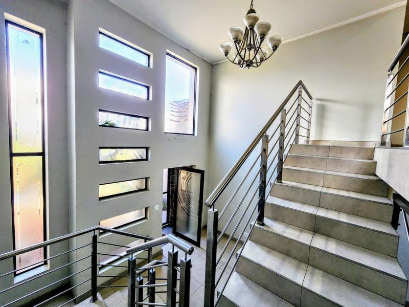 5 Bedroom Property for Sale in Zambezi Country Estate Gauteng