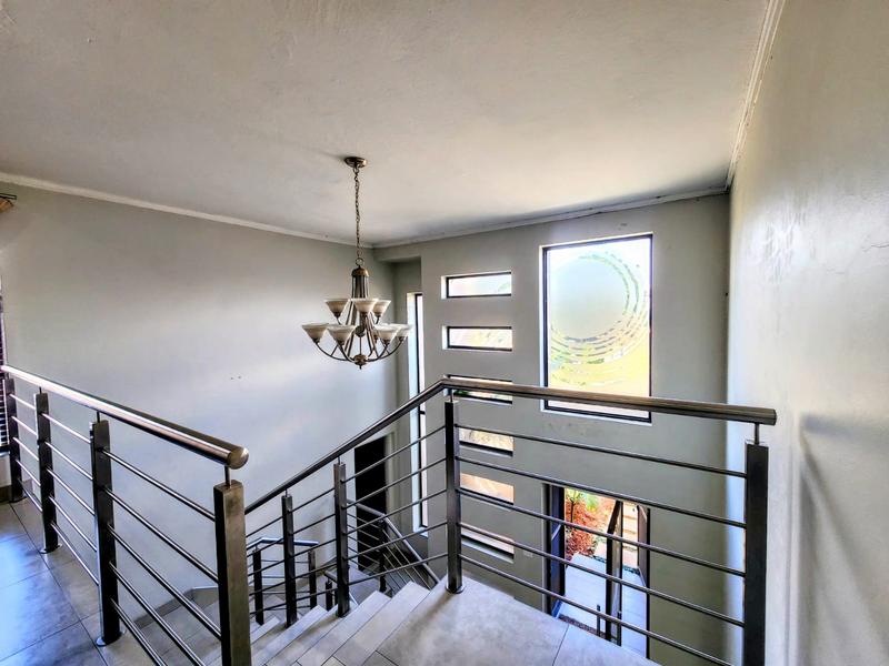 5 Bedroom Property for Sale in Zambezi Country Estate Gauteng