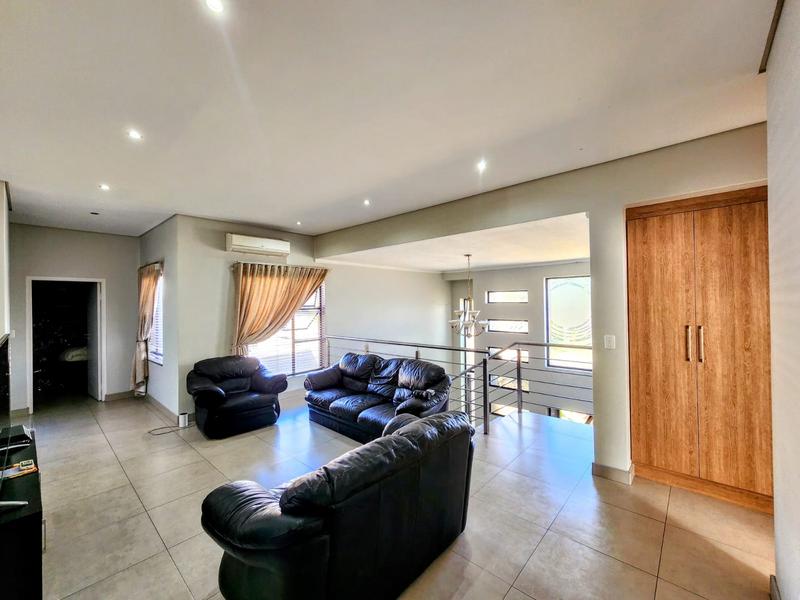 5 Bedroom Property for Sale in Zambezi Country Estate Gauteng