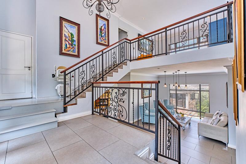 4 Bedroom Property for Sale in Featherbrooke Estate Gauteng