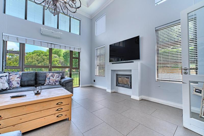 4 Bedroom Property for Sale in Featherbrooke Estate Gauteng
