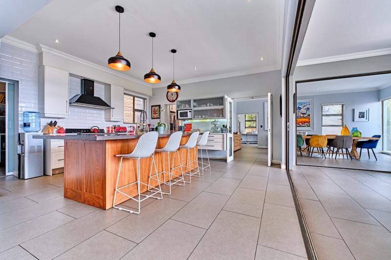 4 Bedroom Property for Sale in Featherbrooke Estate Gauteng