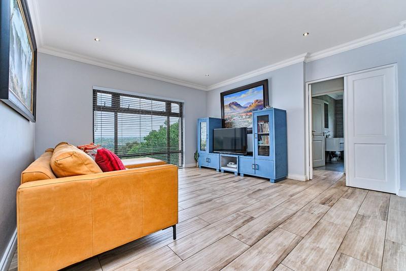 4 Bedroom Property for Sale in Featherbrooke Estate Gauteng