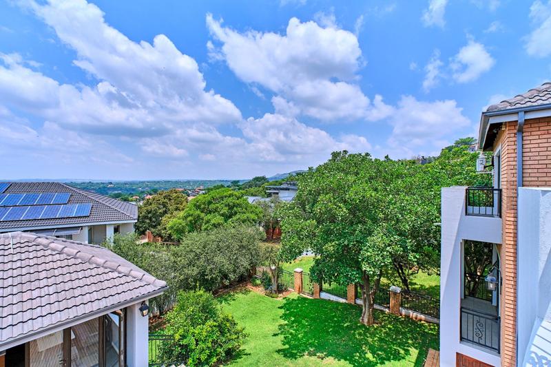 4 Bedroom Property for Sale in Featherbrooke Estate Gauteng