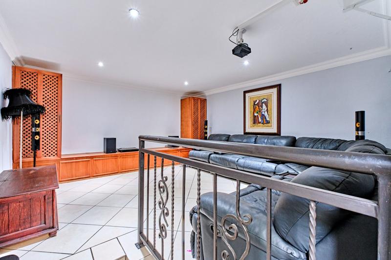 4 Bedroom Property for Sale in Featherbrooke Estate Gauteng