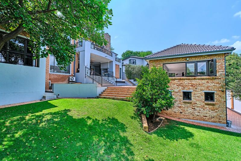 4 Bedroom Property for Sale in Featherbrooke Estate Gauteng