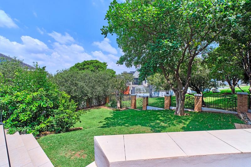 4 Bedroom Property for Sale in Featherbrooke Estate Gauteng