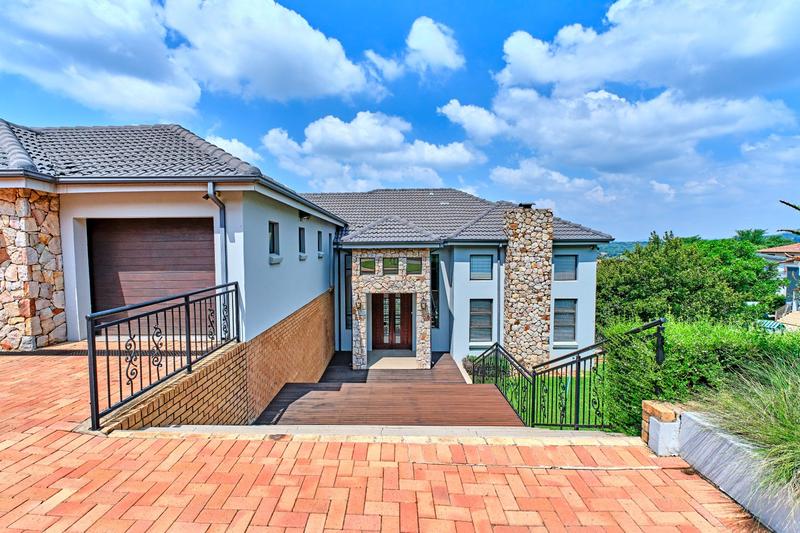 4 Bedroom Property for Sale in Featherbrooke Estate Gauteng
