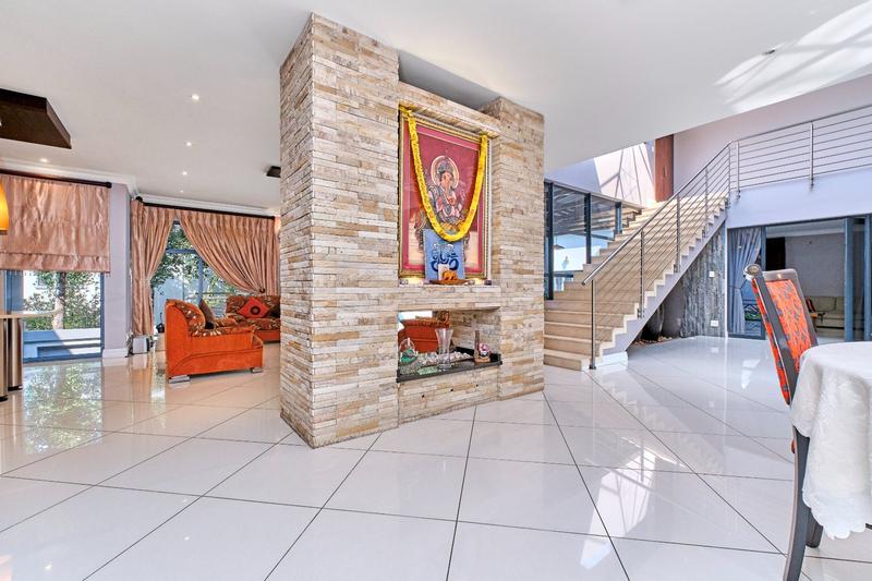 5 Bedroom Property for Sale in Featherbrooke Estate Gauteng