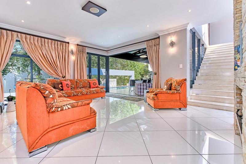 5 Bedroom Property for Sale in Featherbrooke Estate Gauteng