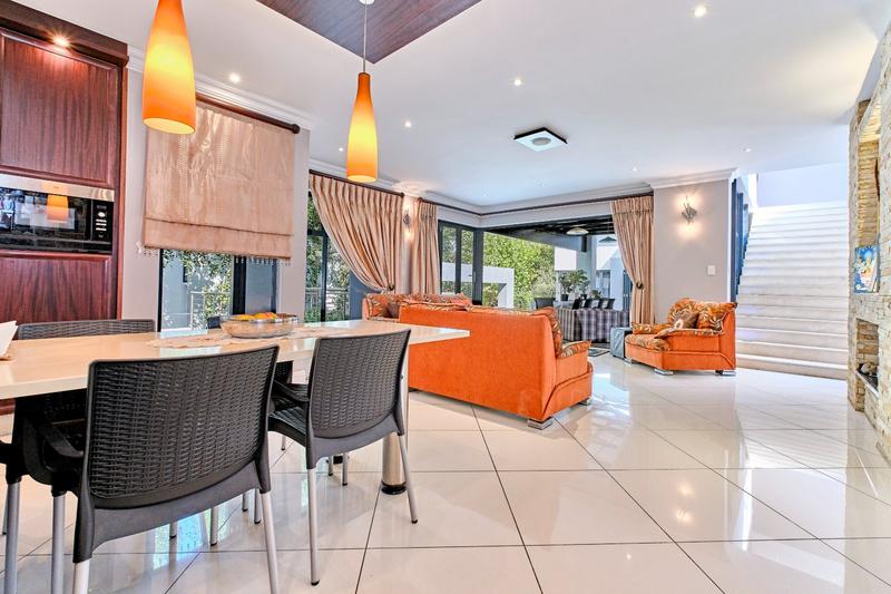 5 Bedroom Property for Sale in Featherbrooke Estate Gauteng