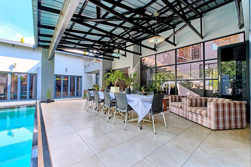 5 Bedroom Property for Sale in Featherbrooke Estate Gauteng