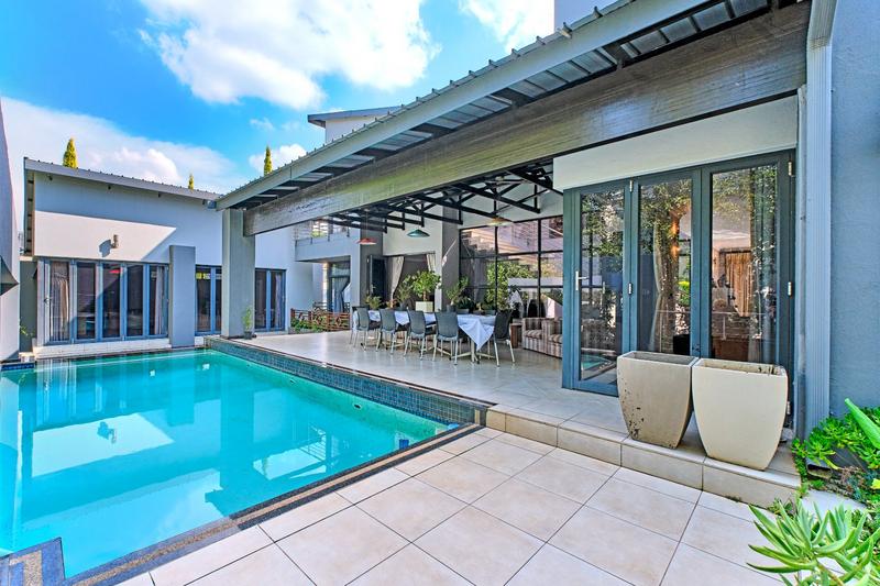 5 Bedroom Property for Sale in Featherbrooke Estate Gauteng